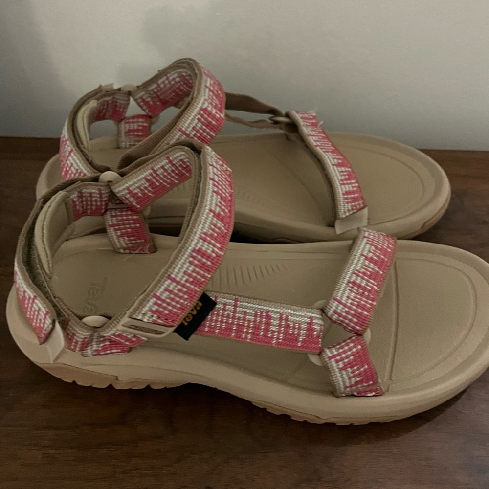 - Teva Hurricane XLT2 women’s Sandal. Brand New. Size 8